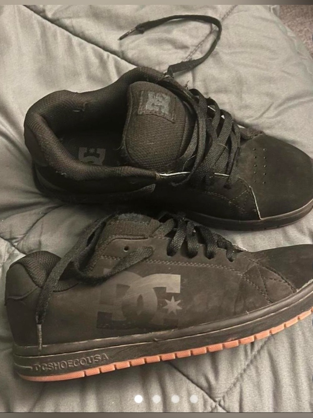 Black DC Skateboard Shoes with Brown Sole Size 8 Women/6.5 Men